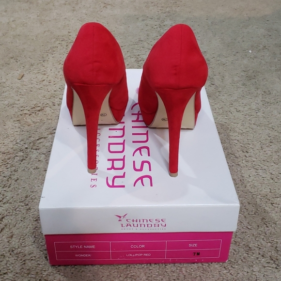 Shoes - Picture 3 of 4